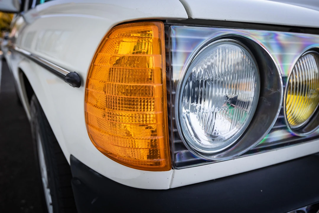 1983 Mercedes-Benz E-Class - Image 14 of 31