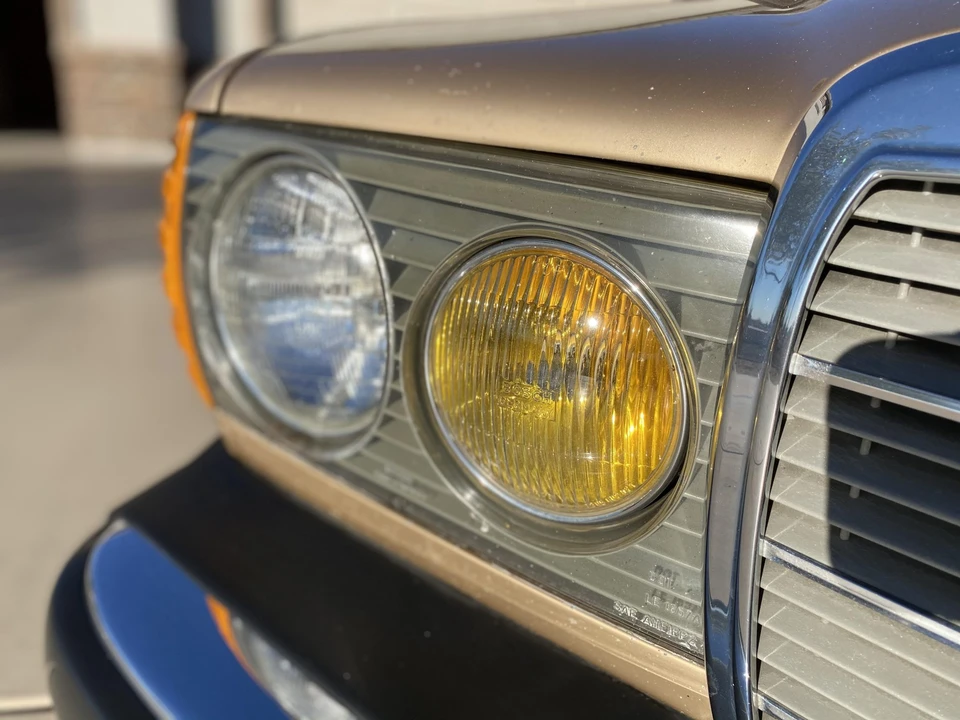 1983 Mercedes-Benz W123 Sedan - Image 15 of 31
