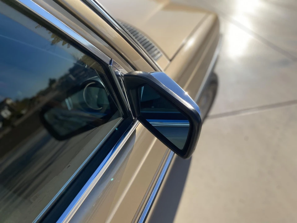 1983 Mercedes-Benz W123 Sedan - Image 22 of 31
