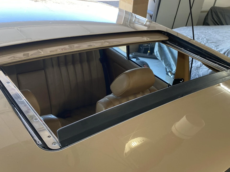 1983 Mercedes-Benz W123 Sedan - Image 27 of 31