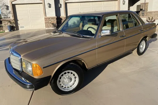 1983 Mercedes-Benz 300D Turbo