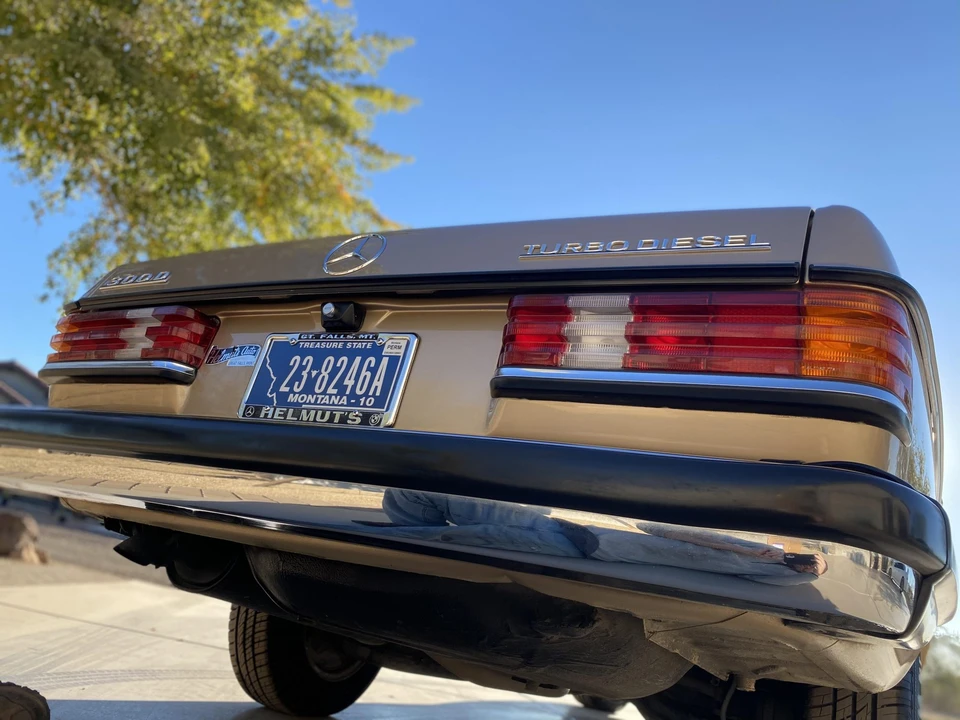 1983 Mercedes-Benz W123 Sedan - Image 29 of 31