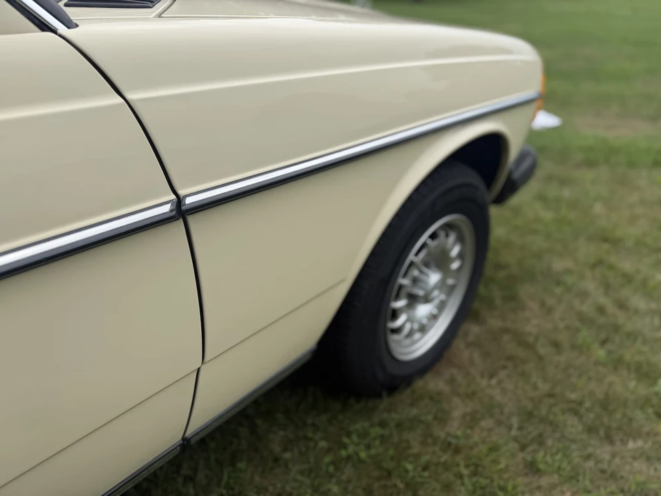 1983 Mercedes-Benz W123 Sedan - Image 20 of 31