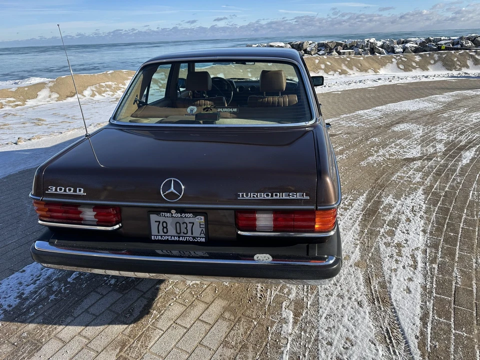 1983 Mercedes-Benz W123 Sedan - Image 21 of 31
