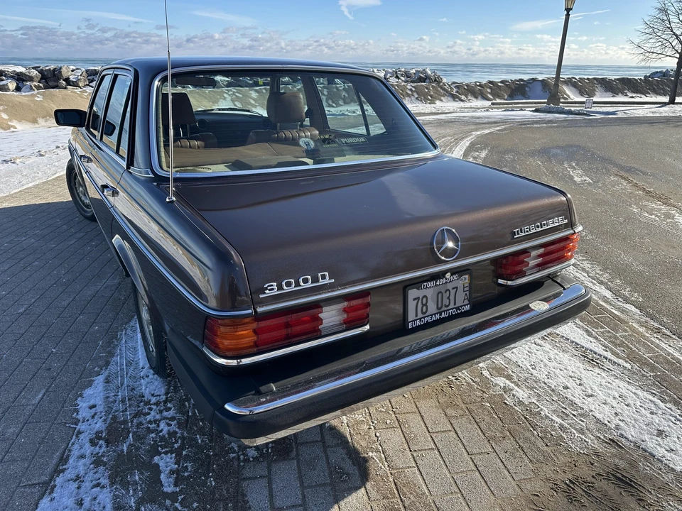 1983 Mercedes-Benz W123 Sedan - Image 18 of 31