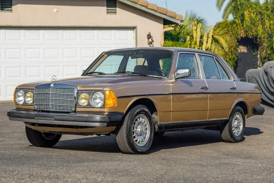 1983 Mercedes-Benz 300D Turbo