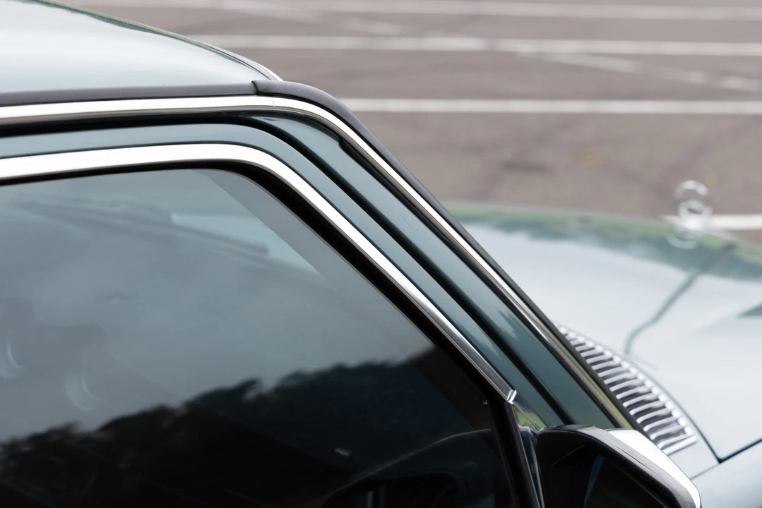 1983 Mercedes-Benz W123 Sedan - Image 31 of 31