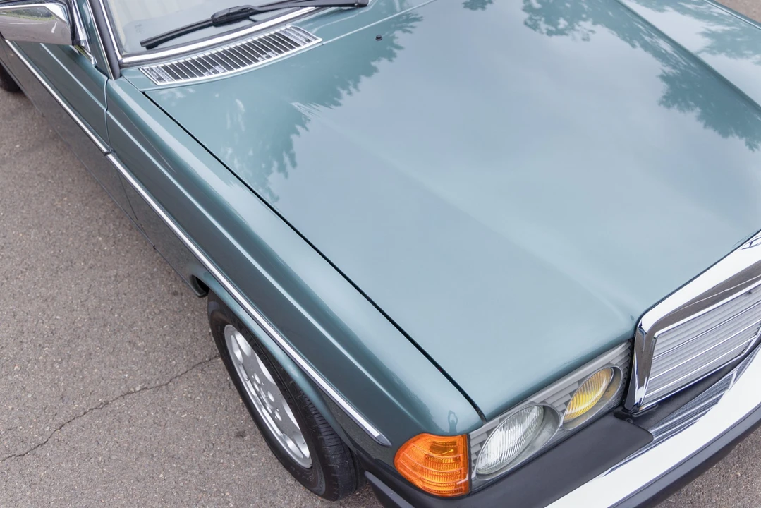 1983 Mercedes-Benz W123 Sedan - Image 22 of 31