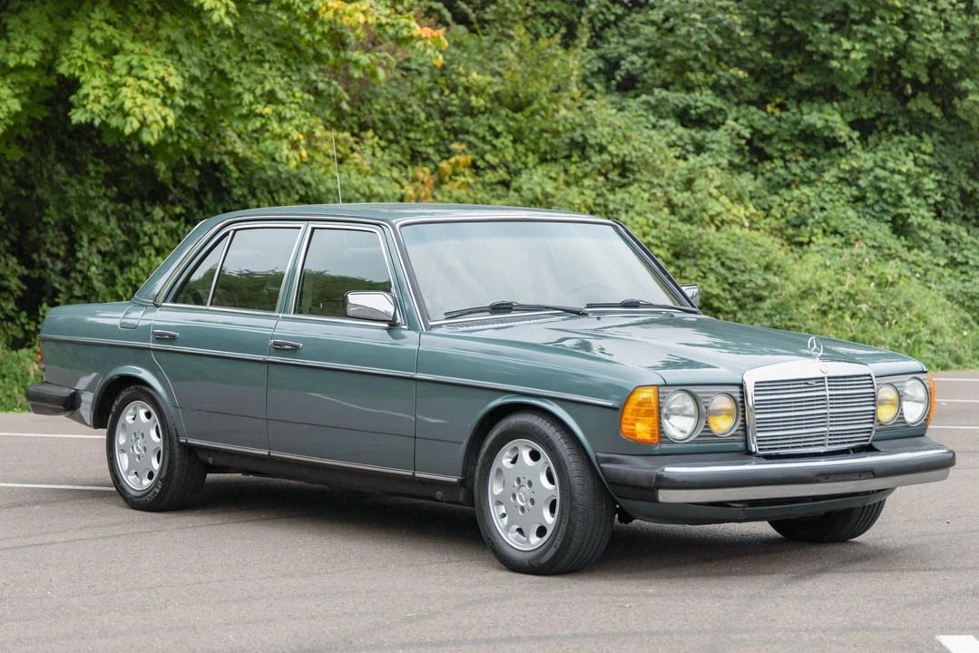 1983 Mercedes-Benz W123 Sedan - Image 8 of 31