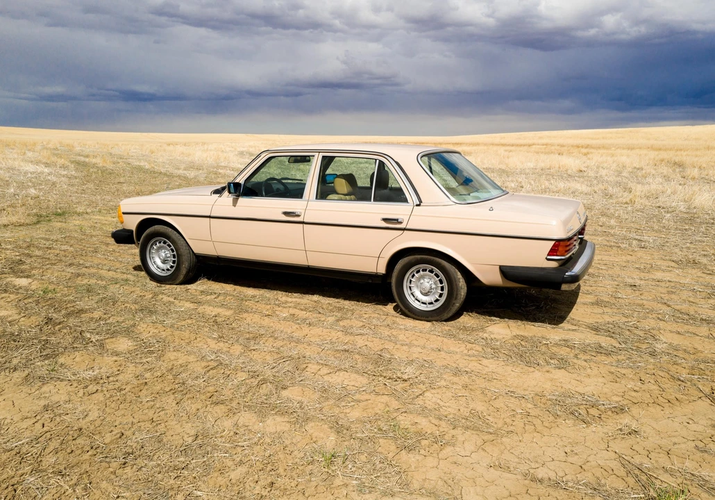 1983 Mercedes-Benz W123 Sedan - Image 16 of 31