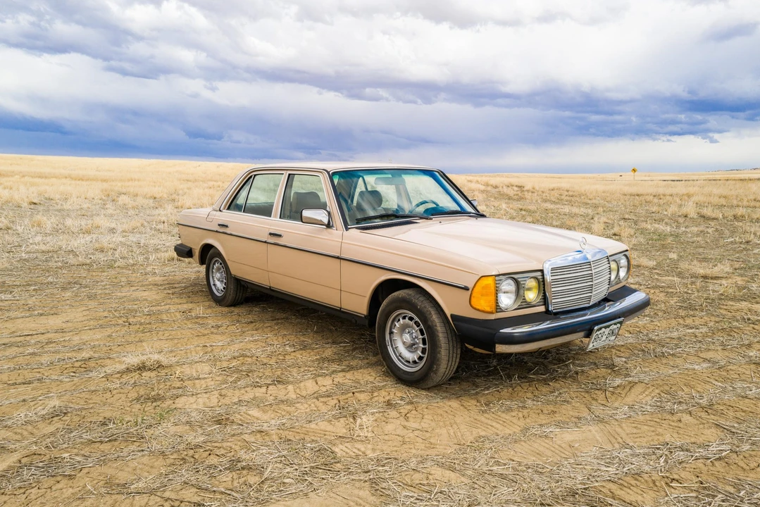 1983 Mercedes-Benz W123 Sedan - Image 6 of 31