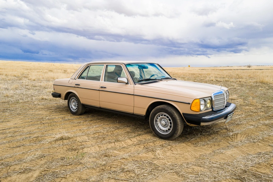 1983 Mercedes-Benz W123 Sedan - Image 7 of 31