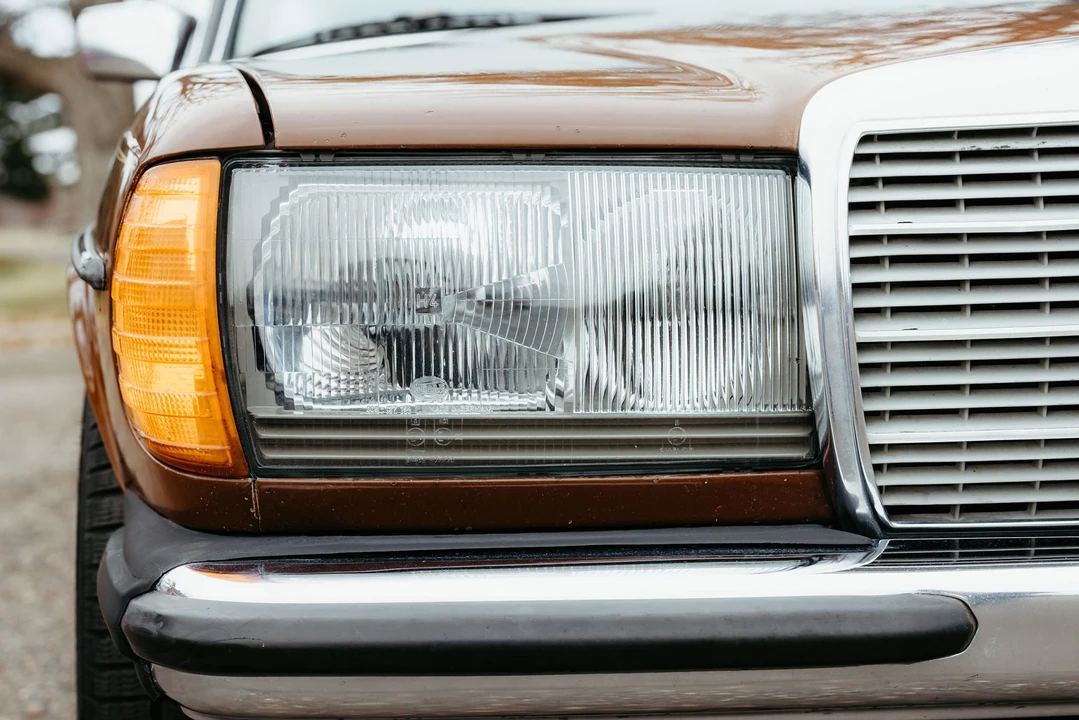 1983 Mercedes-Benz W123 Sedan - Image 22 of 31