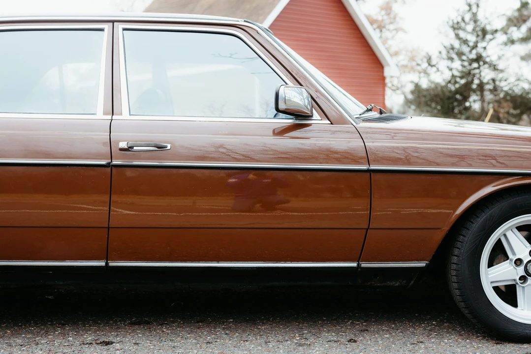 1983 Mercedes-Benz W123 Sedan - Image 20 of 31