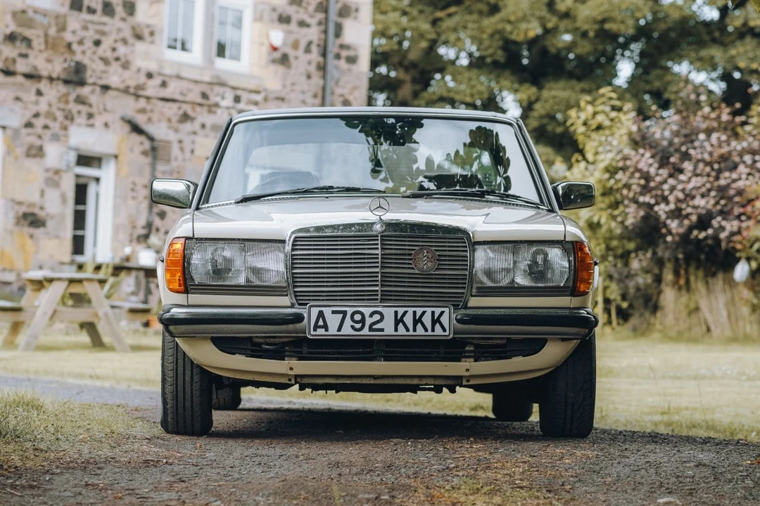 1983 Mercedes-Benz W120 & W121 - Image 2 of 30