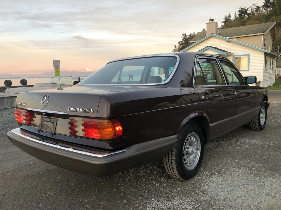 1983 Mercedes-Benz W126 S-Class Sedan - Image 7 of 31