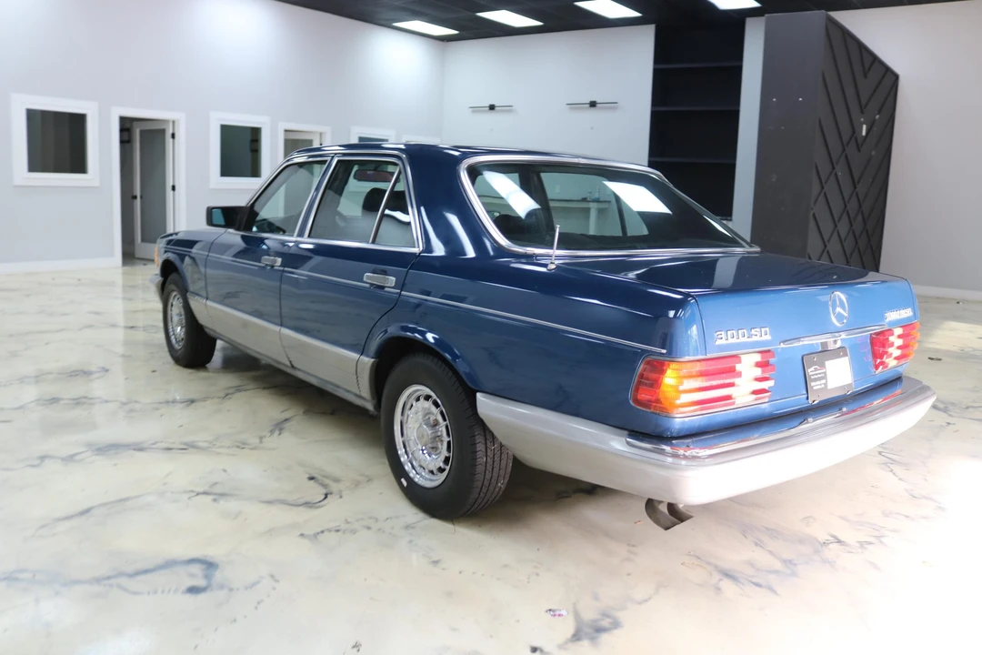 1983 Mercedes-Benz - Image 4 of 31