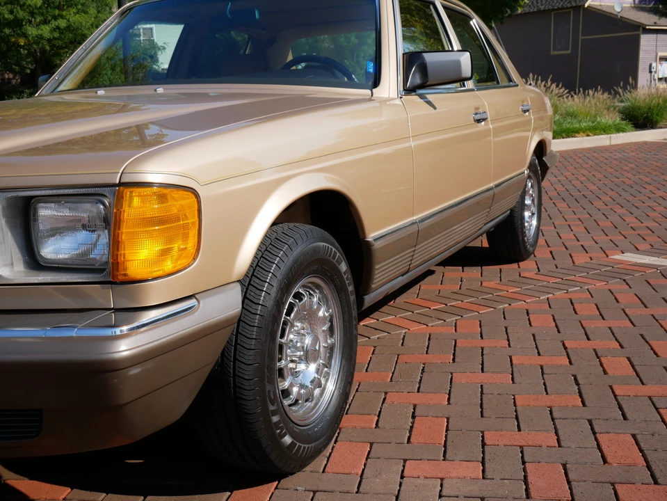 1983 Mercedes-Benz W126 S-Class Sedan - Image 25 of 31