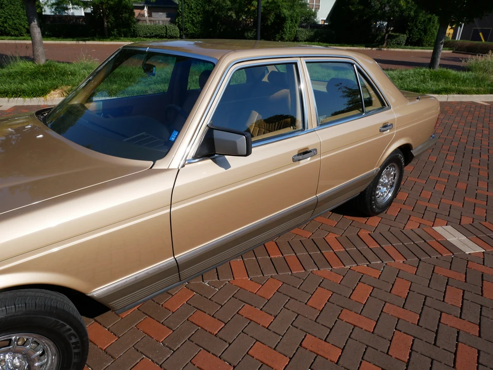 1983 Mercedes-Benz W126 S-Class Sedan - Image 31 of 31