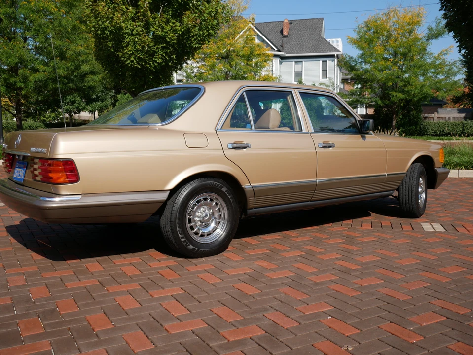 1983 Mercedes-Benz W126 S-Class Sedan - Image 12 of 31