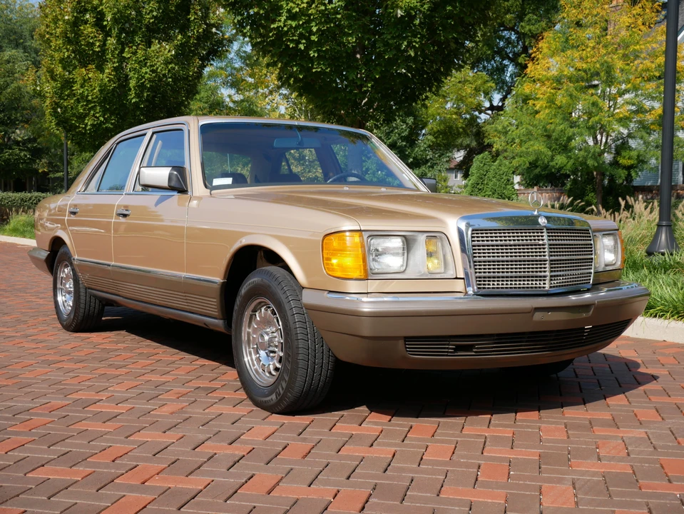 1983 Mercedes-Benz W126 S-Class Sedan - Image 16 of 31