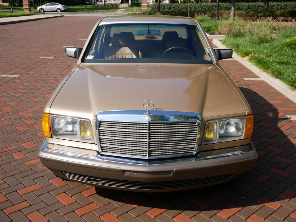 1983 Mercedes-Benz W126 S-Class Sedan - Image 17 of 31