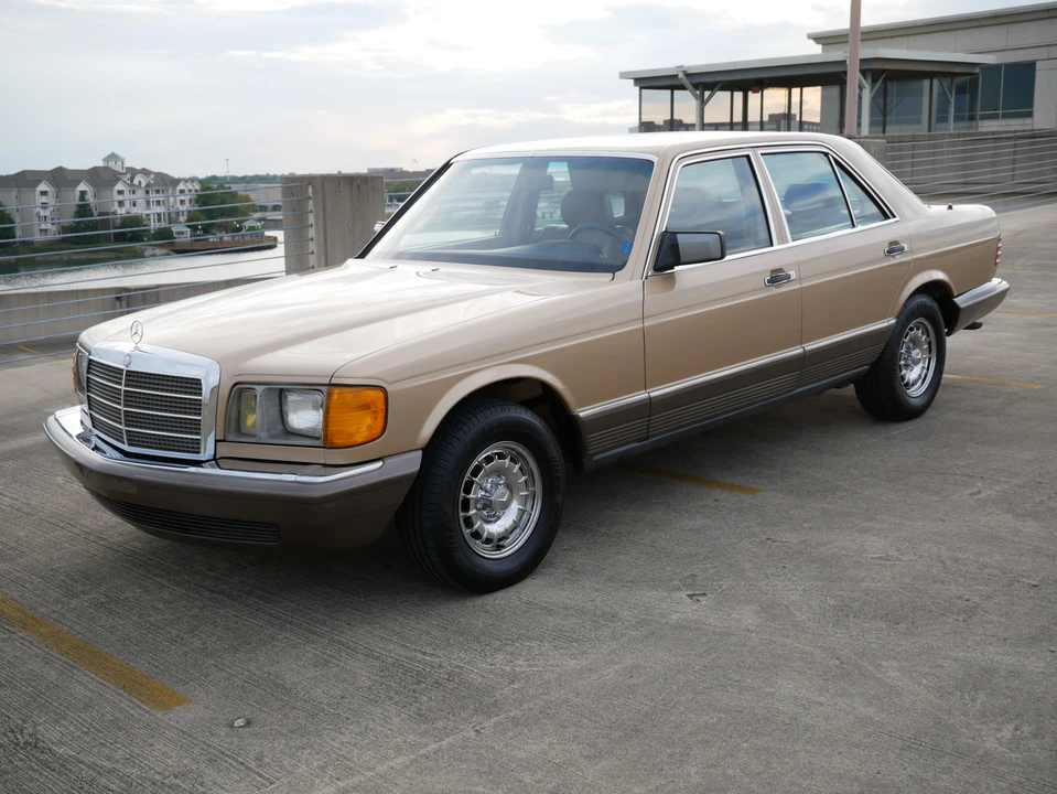 1983 Mercedes-Benz W126 S-Class Sedan - Image 20 of 31