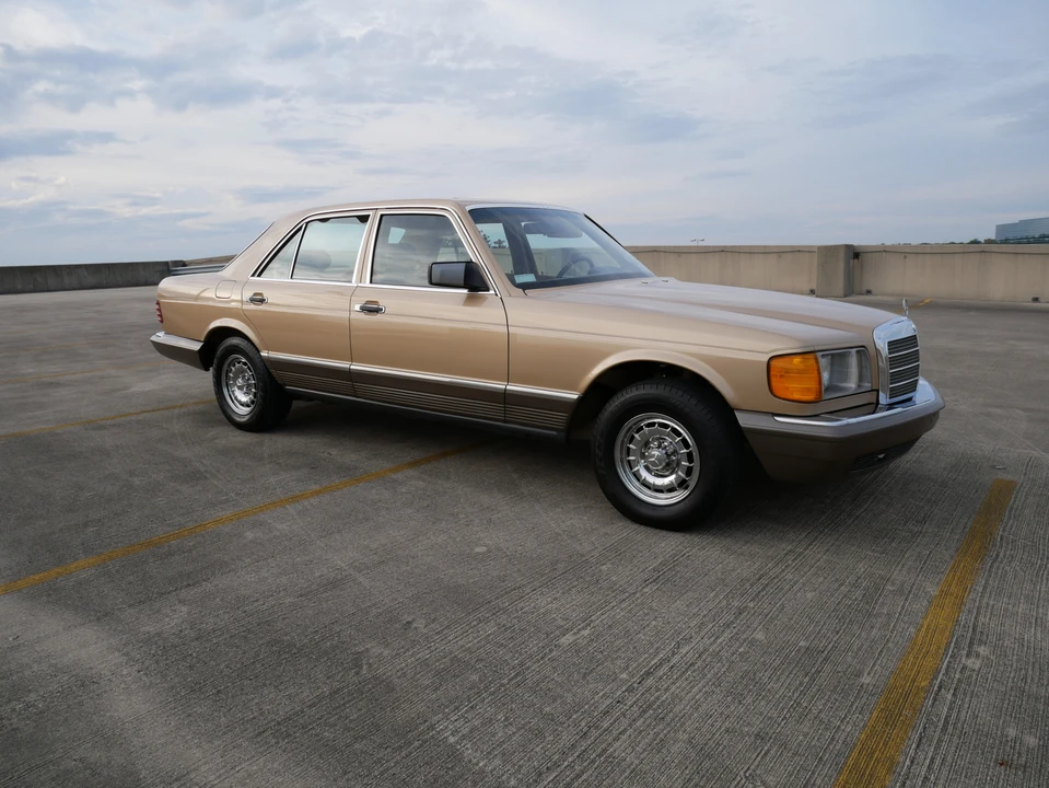 1983 Mercedes-Benz W126 S-Class Sedan - Image 24 of 31