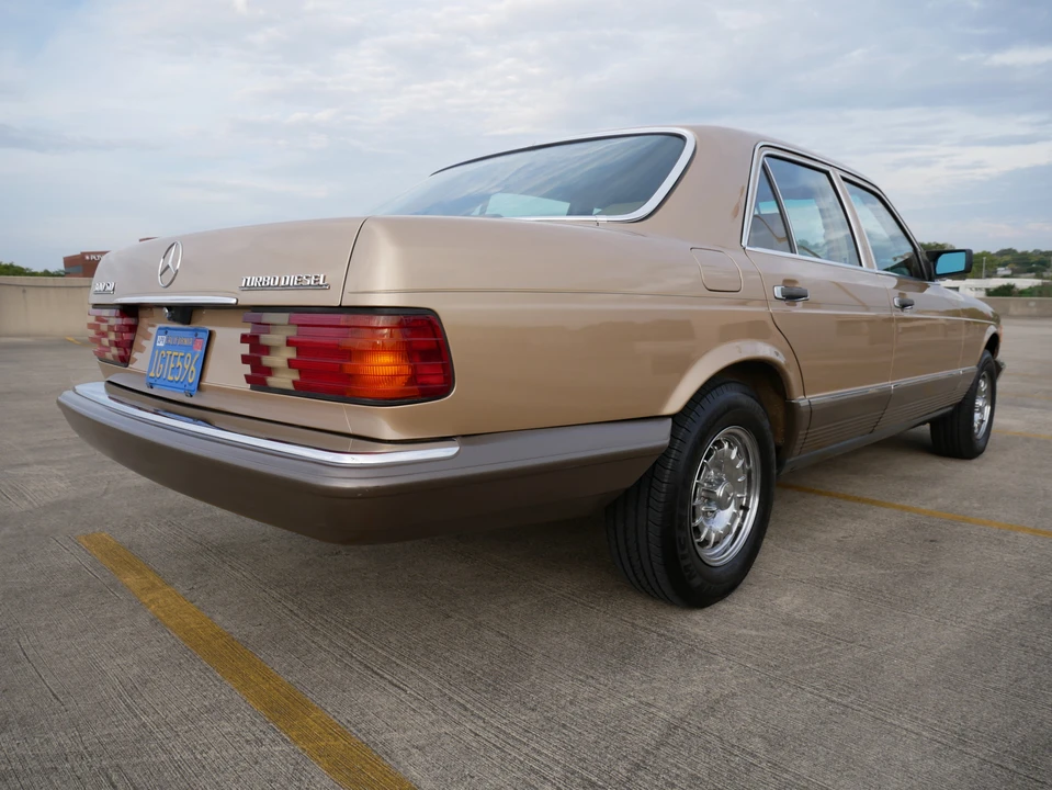 1983 Mercedes-Benz W126 S-Class Sedan - Image 23 of 31