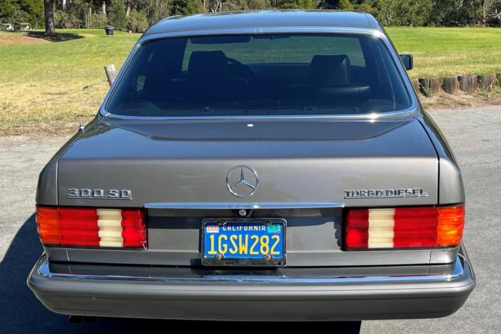 1983 Mercedes-Benz W126 S-Class Sedan - Image 5 of 31