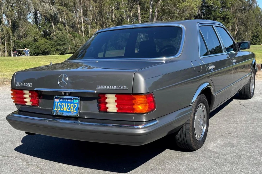 1983 Mercedes-Benz W126 S-Class Sedan - Image 12 of 31