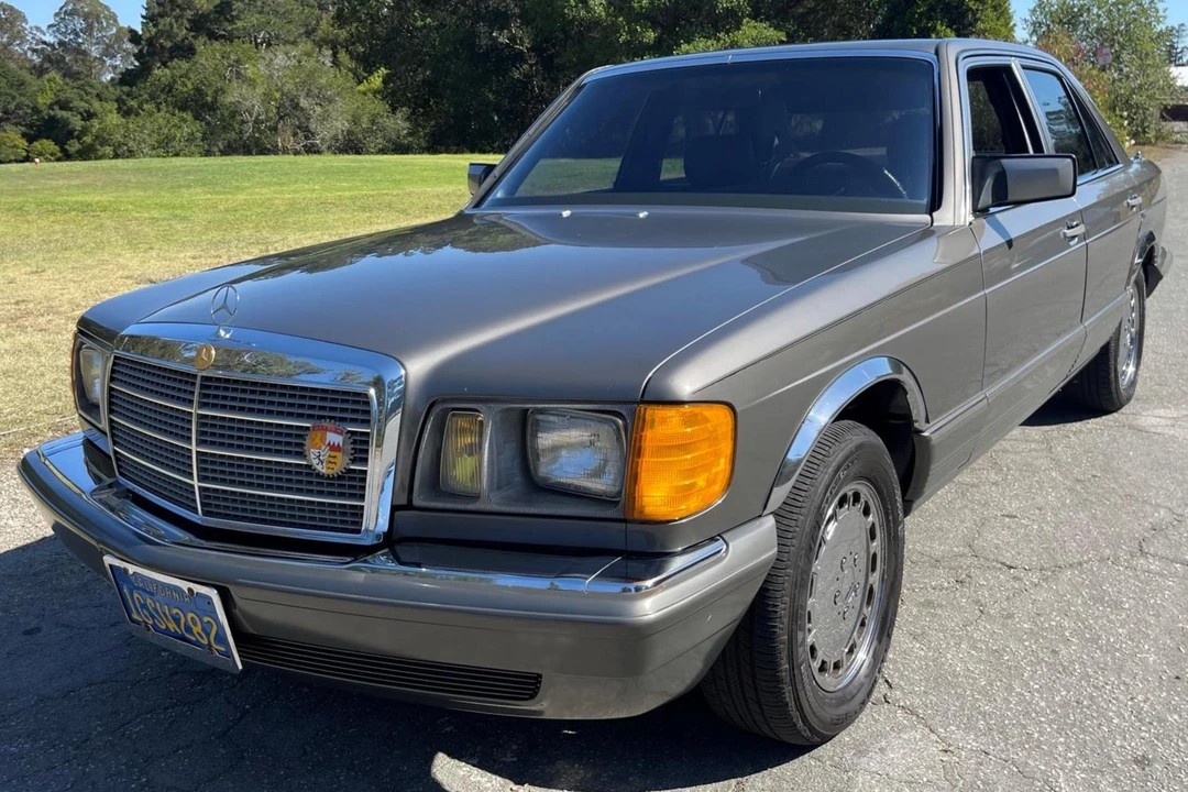 1983 Mercedes-Benz W126 S-Class Sedan - Image 2 of 31