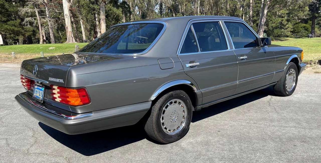 1983 Mercedes-Benz W126 S-Class Sedan - Image 13 of 31