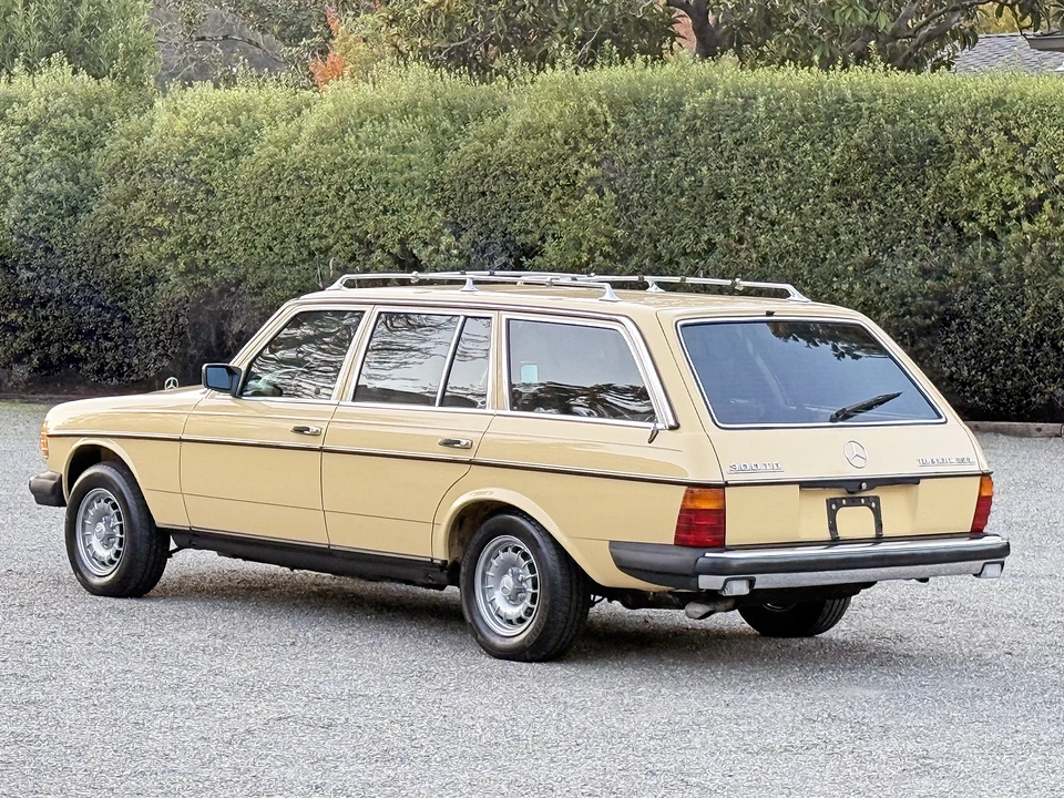 1983 Mercedes-Benz W123 Wagon (S123) - Image 11 of 31