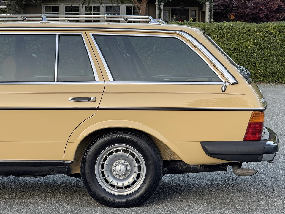 1983 Mercedes-Benz W123 Wagon (S123) - Image 30 of 31