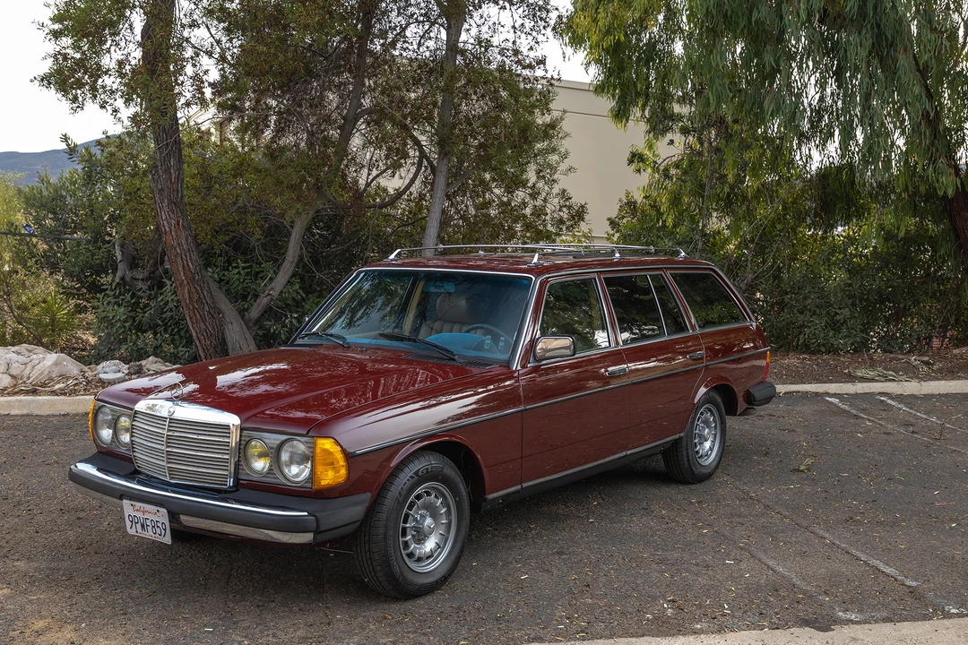 1983 Mercedes-Benz W123 Wagon (S123) - Image 2 of 31
