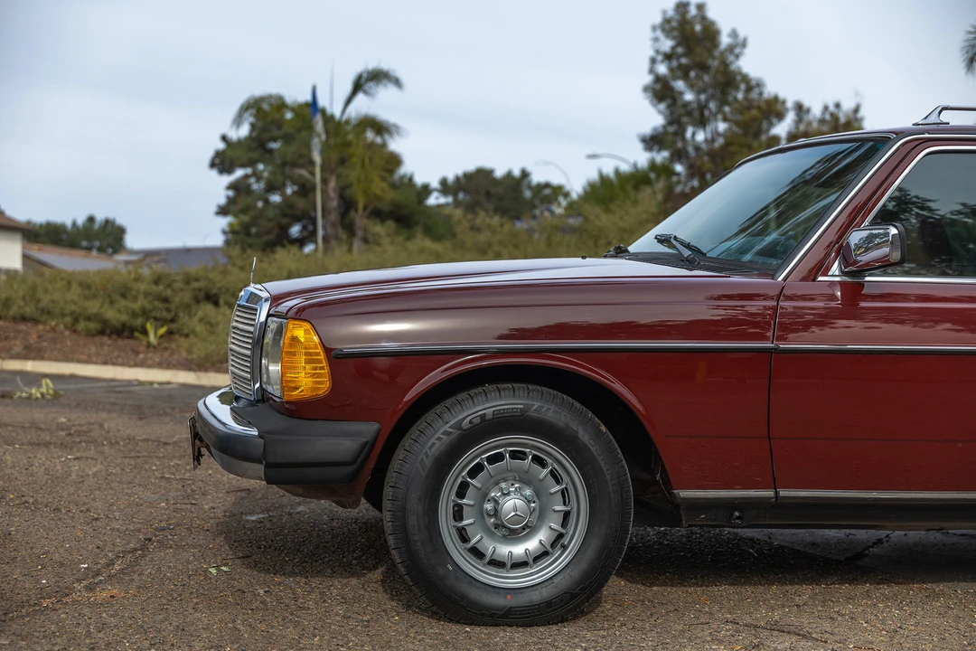 1983 Mercedes-Benz W123 Wagon (S123) - Image 11 of 31