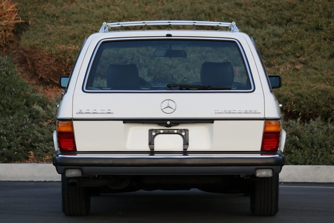1983 Mercedes-Benz W123 Wagon (S123) - Image 8 of 31