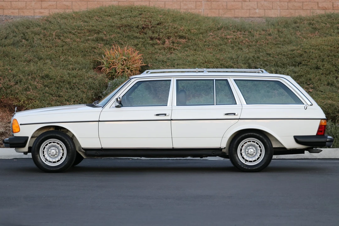 1983 Mercedes-Benz W123 Wagon (S123) - Image 4 of 31