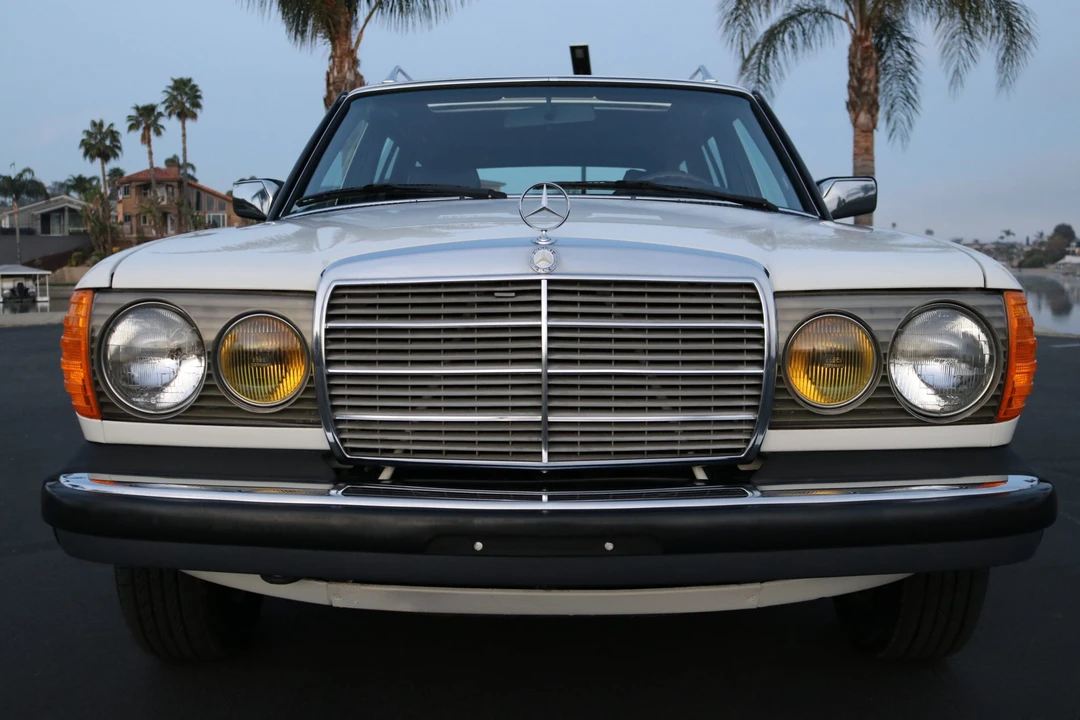 1983 Mercedes-Benz W123 Wagon (S123) - Image 30 of 31