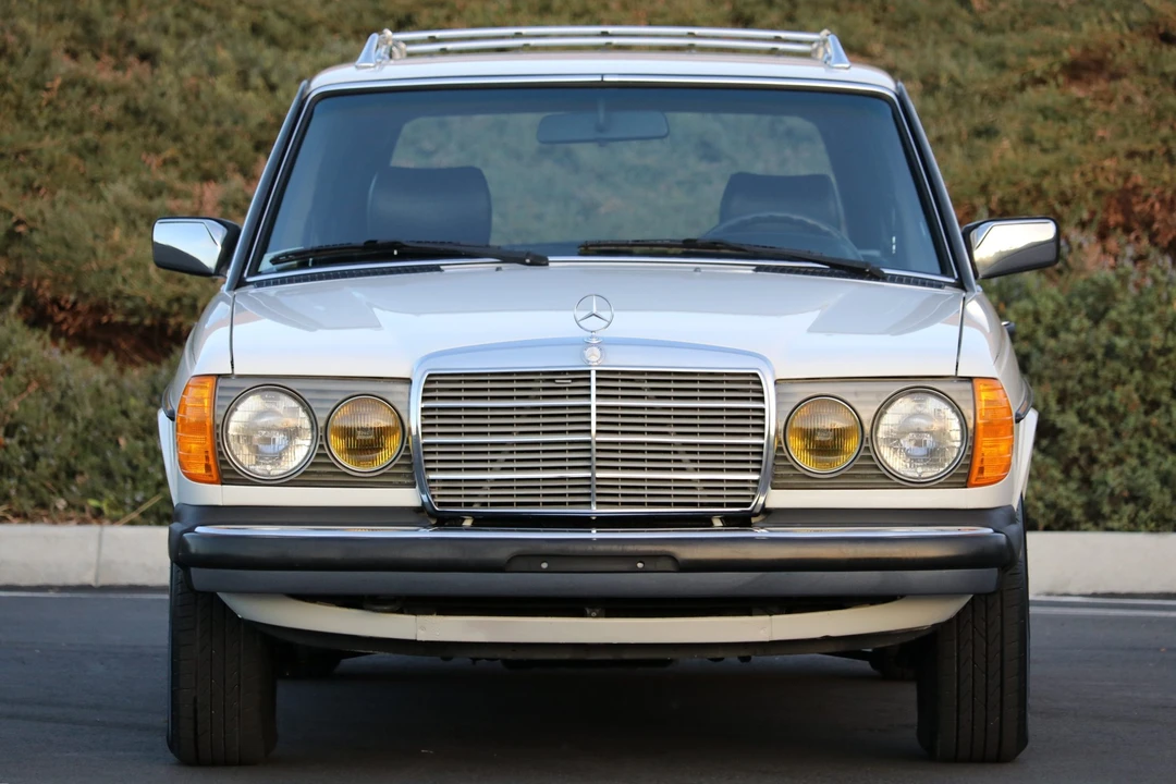 1983 Mercedes-Benz W123 Wagon (S123) - Image 15 of 31