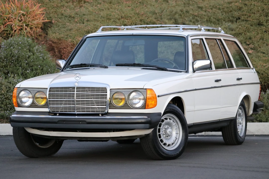 1983 Mercedes-Benz W123 Wagon (S123) - Image 2 of 31