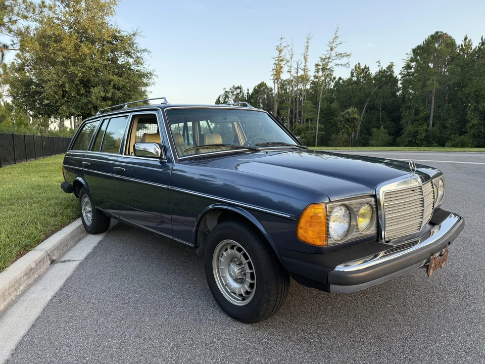 1983 Mercedes-Benz W123 Wagon (S123) - Image 11 of 31