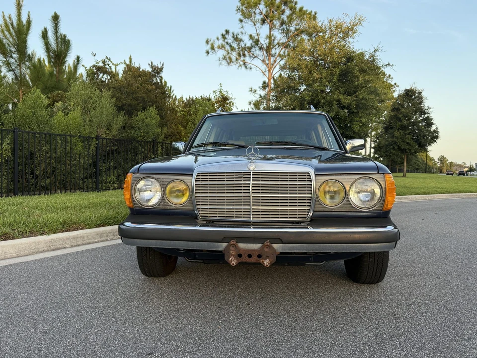 1983 Mercedes-Benz W123 Wagon (S123) - Image 13 of 31