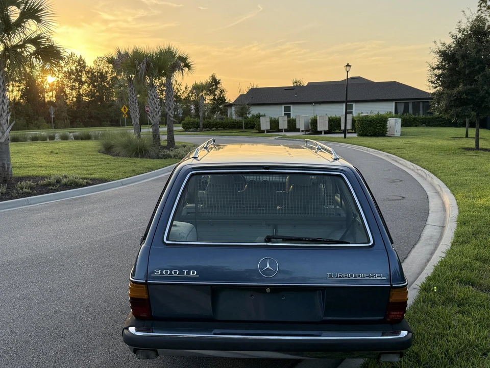 1983 Mercedes-Benz W123 Wagon (S123) - Image 8 of 31
