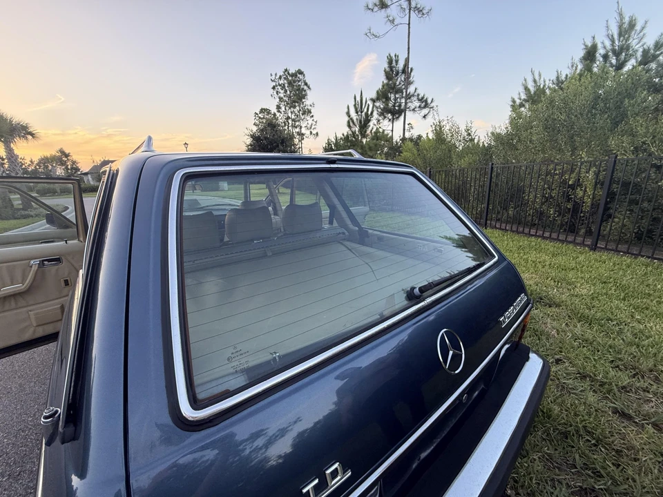 1983 Mercedes-Benz W123 Wagon (S123) - Image 29 of 31