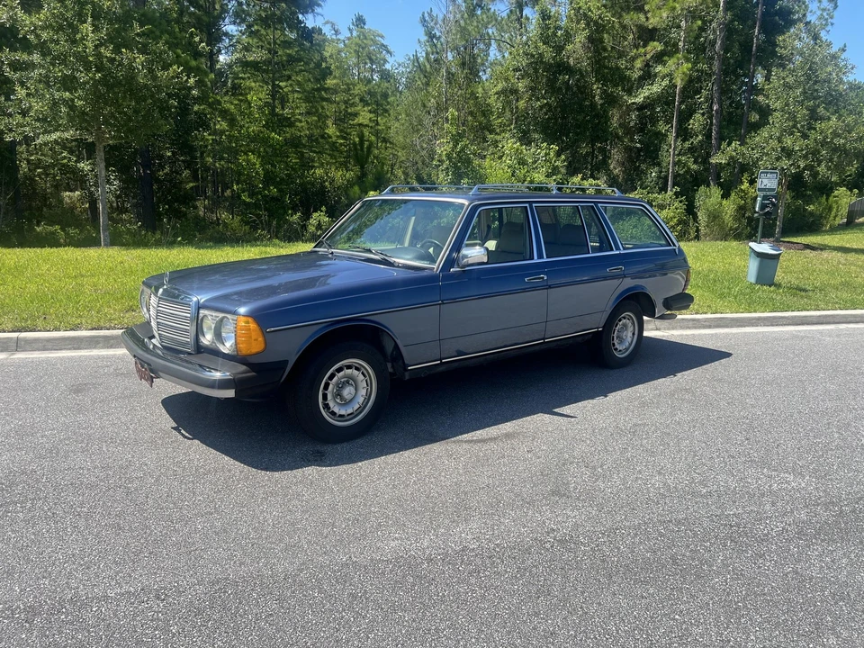 1983 Mercedes-Benz W123 Wagon (S123) - Image 4 of 31