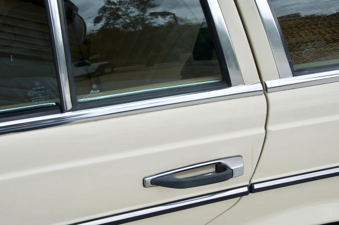 1983 Mercedes-Benz W123 Wagon (S123) - Image 30 of 31