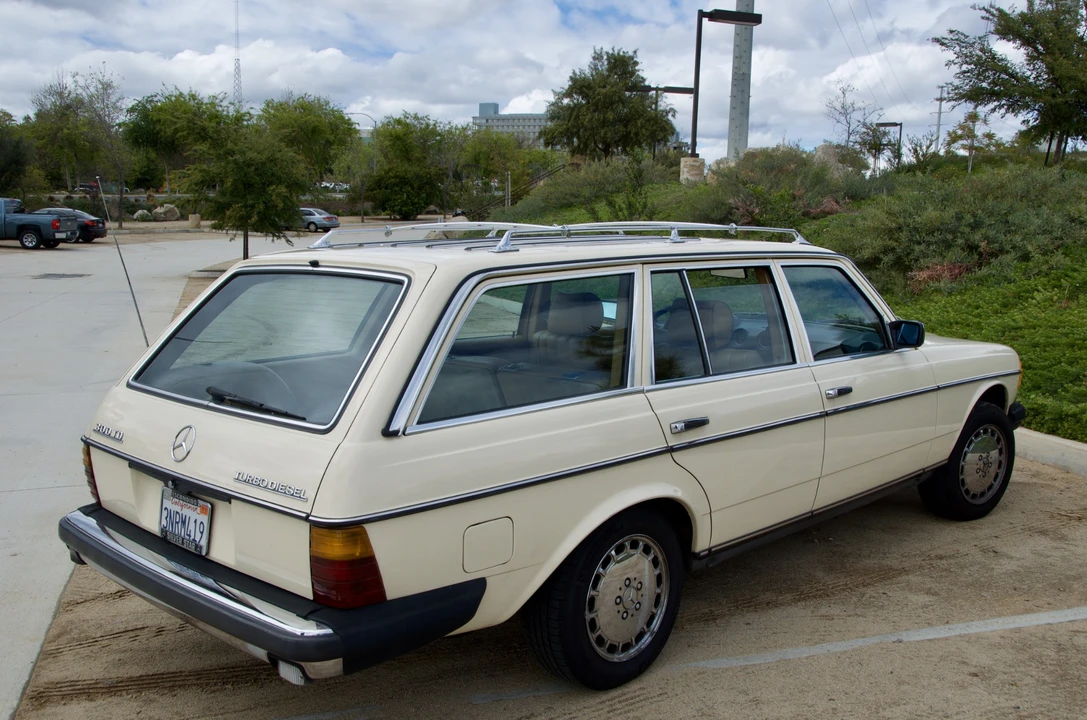1983 Mercedes-Benz W123 Wagon (S123) - Image 5 of 31