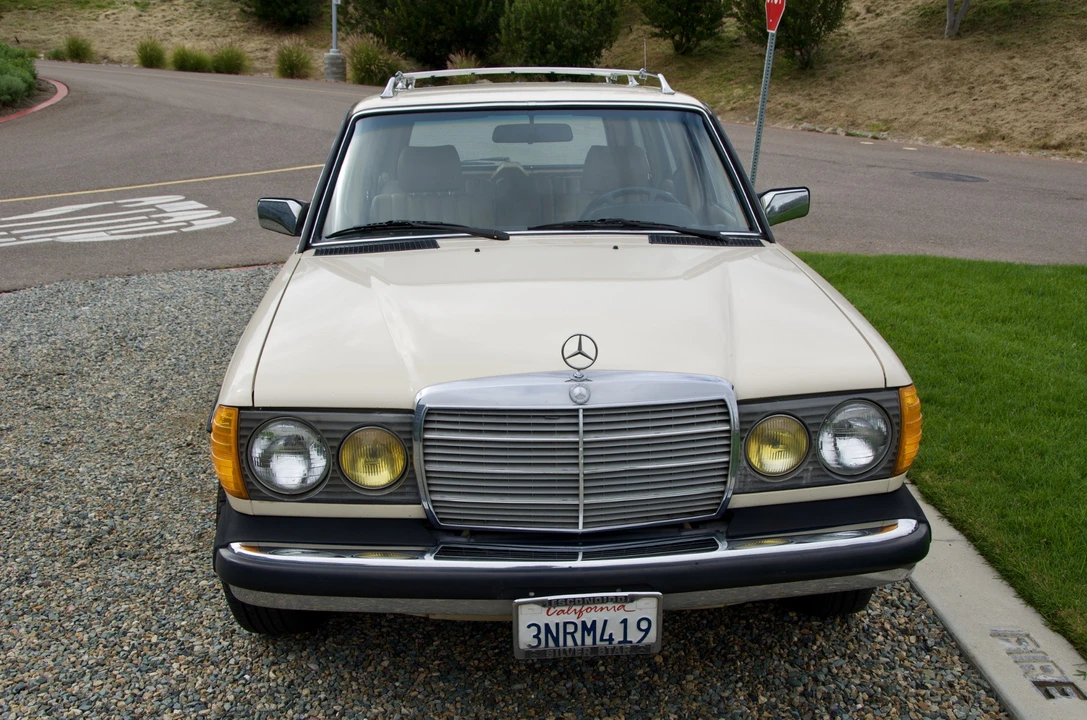 1983 Mercedes-Benz W123 Wagon (S123) - Image 19 of 31